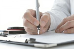 「試用目的の有期雇用契約は有効か？」のアイキャッチ画像