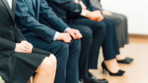 「採用面接で精神疾患の有無を聞いてもよいか」のアイキャッチ画像